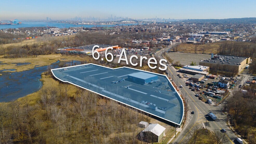 2577 Forest Ave, Staten Island, NY à louer - Vidéo sur l’annonce professionnelle – Image 3 sur 28