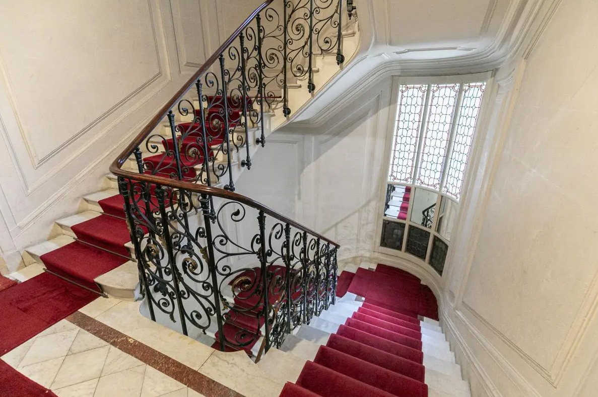 16 Rue Dupont Des Loges, Paris à louer Hall d’entrée– Image 1 sur 2