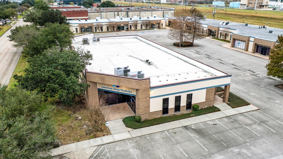 1010-1020 Hercules Ave, Houston, TX à louer - Photo de l’immeuble – Image 3 sur 5