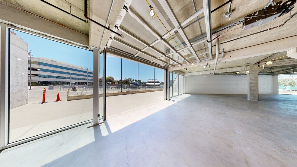 330 Golden Shore, Long Beach, CA à louer - Numérisation 3D Matterport – Image 3 sur 52
