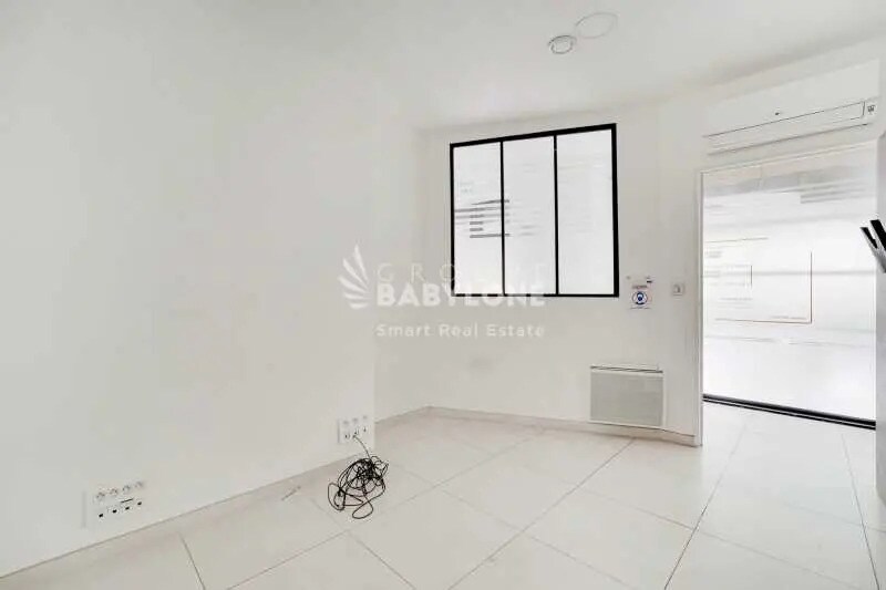 Local commercial dans Neuilly-sur-Seine à louer - Photo de l’immeuble – Image 2 sur 13