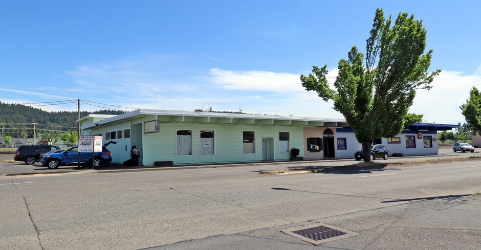 104 S Pacific Hwy, Cottage Grove, OR à louer - Photo de l’immeuble – Image 3 sur 10