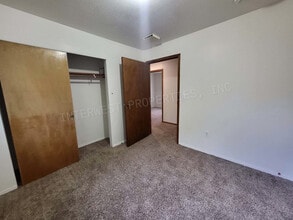 1131 NE 72nd Ave, Portland, OR à louer Photo intérieure– Image 2 sur 32