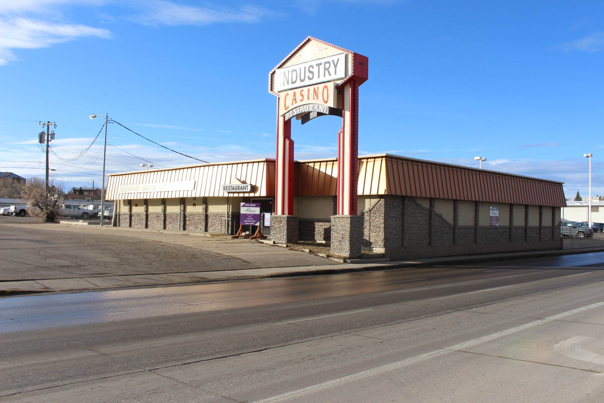 616 10th Ave S, Great Falls, MT à vendre Photo principale– Image 1 sur 12