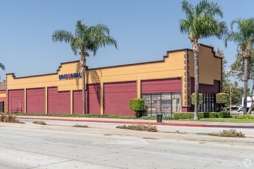 11908-11912 Valley Blvd, El Monte, CA à louer - Photo de l’immeuble – Image 2 sur 3