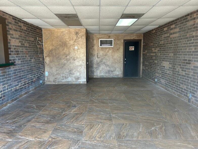 3607 S Staples St, Corpus Christi, TX à louer - Photo de l’immeuble – Image 3 sur 13