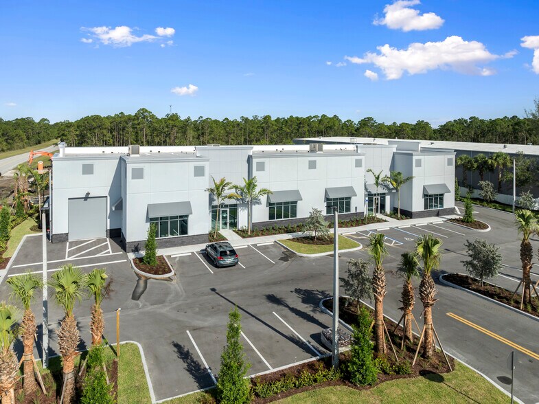 14701 Walgreens Dr, Jupiter, FL à louer - Photo de l’immeuble – Image 3 sur 19