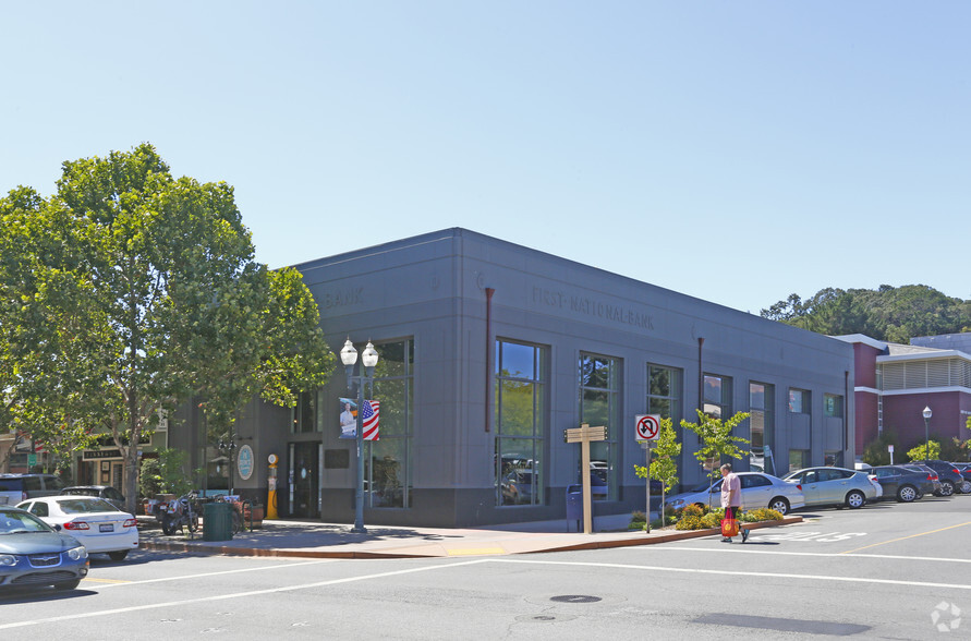 881 Grant Ave, Novato, CA à louer - Photo de l’immeuble – Image 2 sur 9