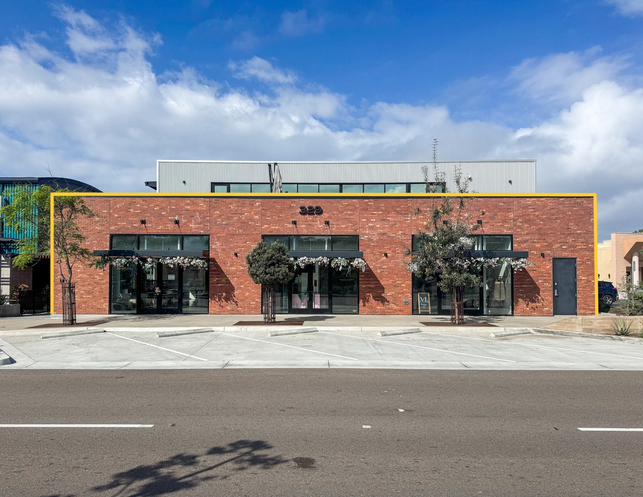 329 S Highway 101, Solana Beach, CA à louer Photo de l’immeuble– Image 1 sur 10