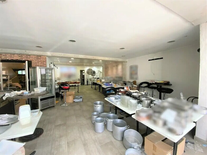 Local commercial dans Mougins à vendre - Photo de l’immeuble – Image 2 sur 7