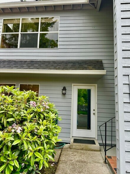 8235 SW Oleson Rd, Portland, OR à vendre - Photo de l’immeuble – Image 3 sur 17