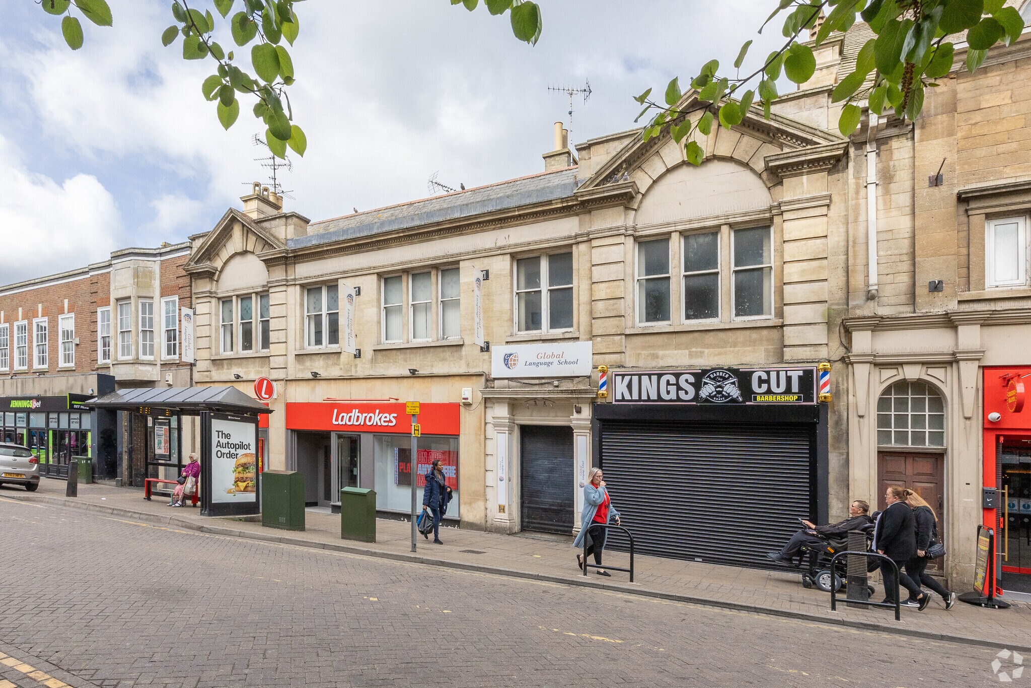 8-14 Broadway, Peterborough à louer Photo de l’immeuble– Image 1 sur 3