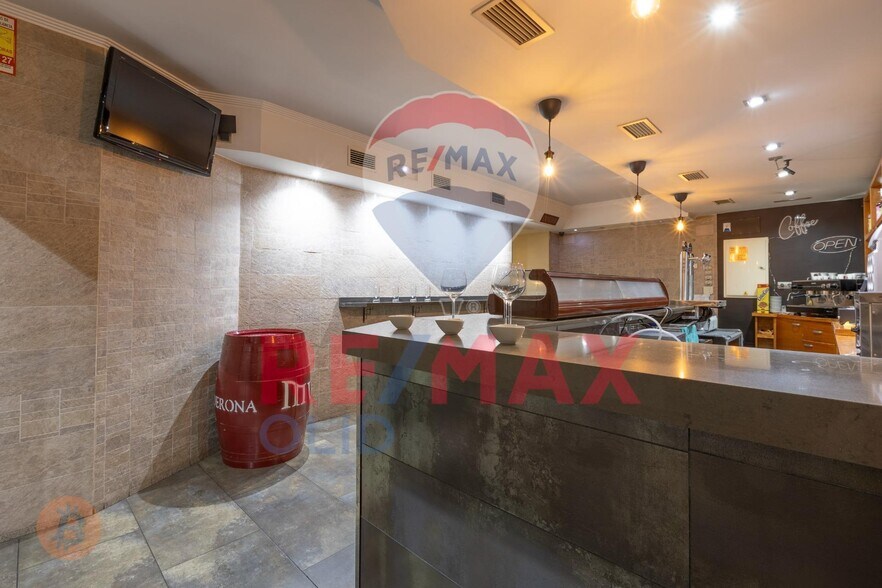 Local commercial dans Valladolid, Valladolid à louer - Photo de l’immeuble – Image 3 sur 29