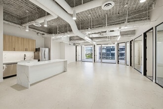 6420 Wilshire Blvd, Los Angeles, CA à louer Photo intérieure– Image 2 sur 8