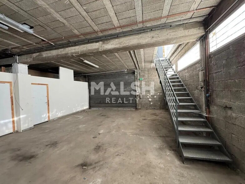 Local d’activités dans Saint-Étienne à louer - Photo de l’immeuble – Image 2 sur 5