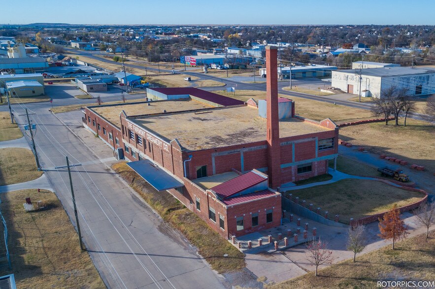 411 SE Larrance St, Lawton, OK à vendre - Photo de l’immeuble – Image 1 sur 16
