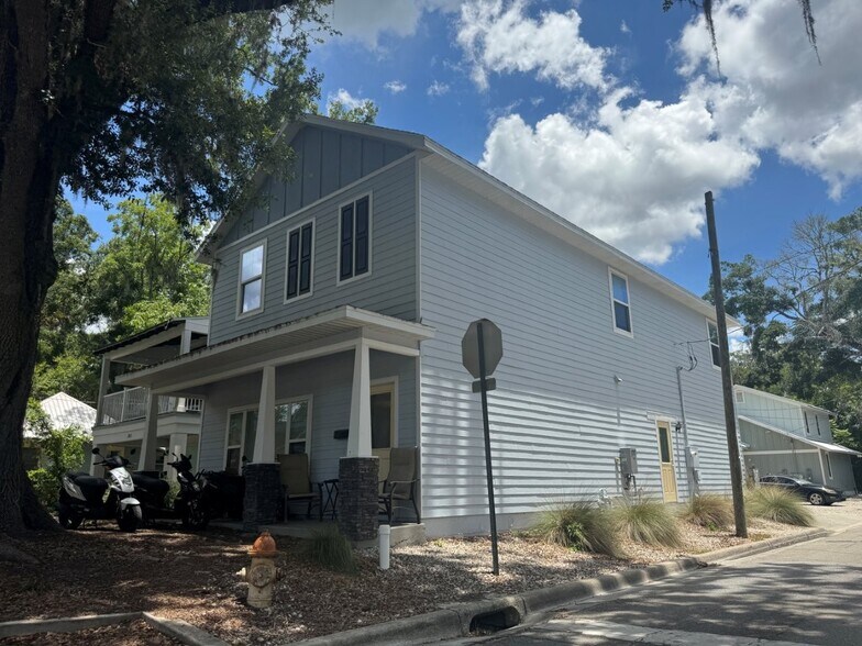 301 NW 8th St, Gainesville, FL à vendre - Photo de l’immeuble – Image 2 sur 12