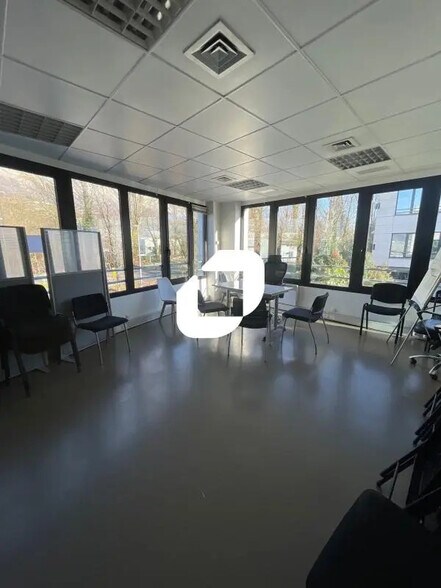 Bureau dans Meylan à louer - Photo de l’immeuble – Image 3 sur 10