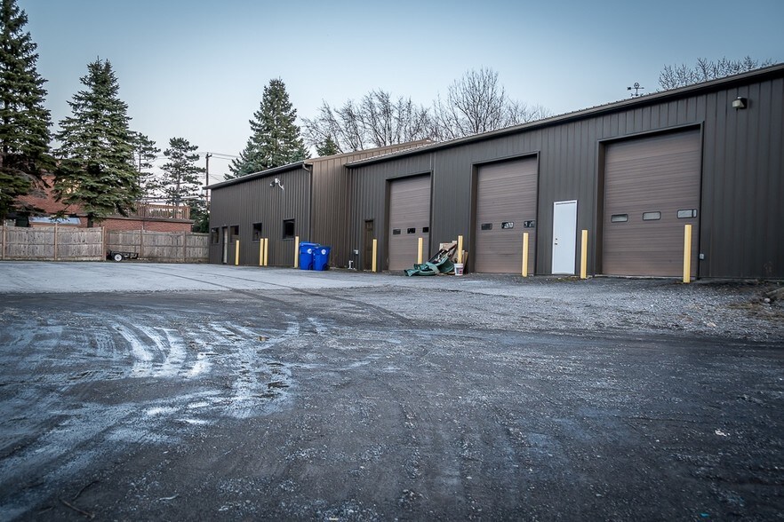 238 Lein Rd, West Seneca, NY à louer - Photo de l’immeuble – Image 2 sur 5