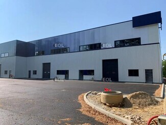 Plus de détails pour Local d'activités à louer