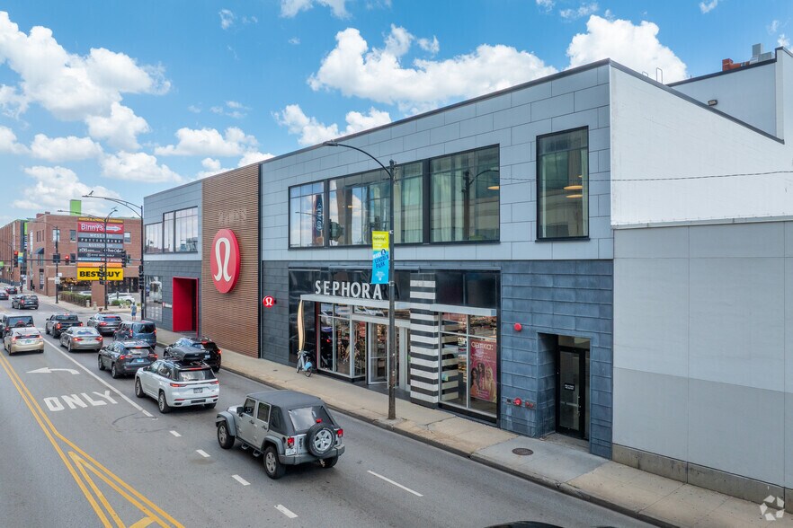 938 W North Ave, Chicago, IL à louer - Photo de l’immeuble – Image 3 sur 4