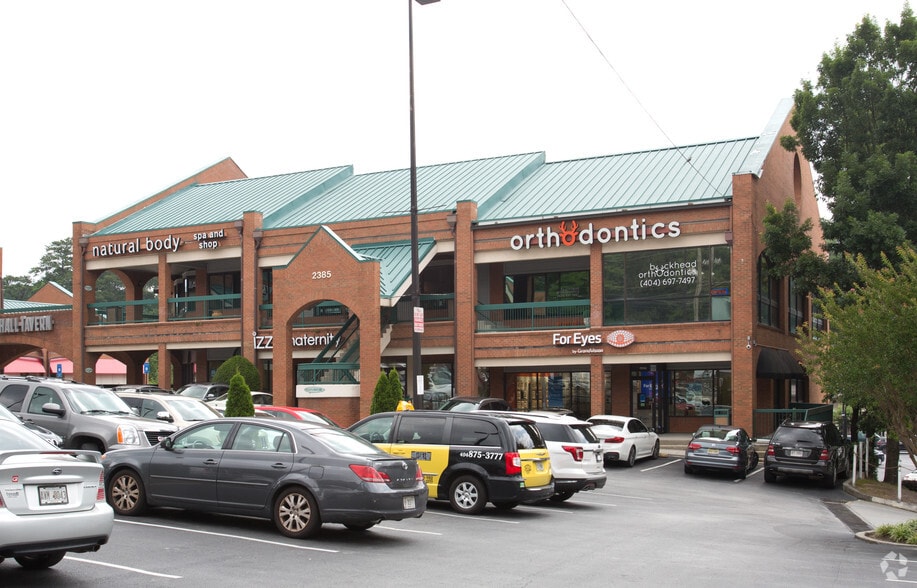 2385 Peachtree Rd, Atlanta, GA à louer - Photo principale – Image 1 sur 6