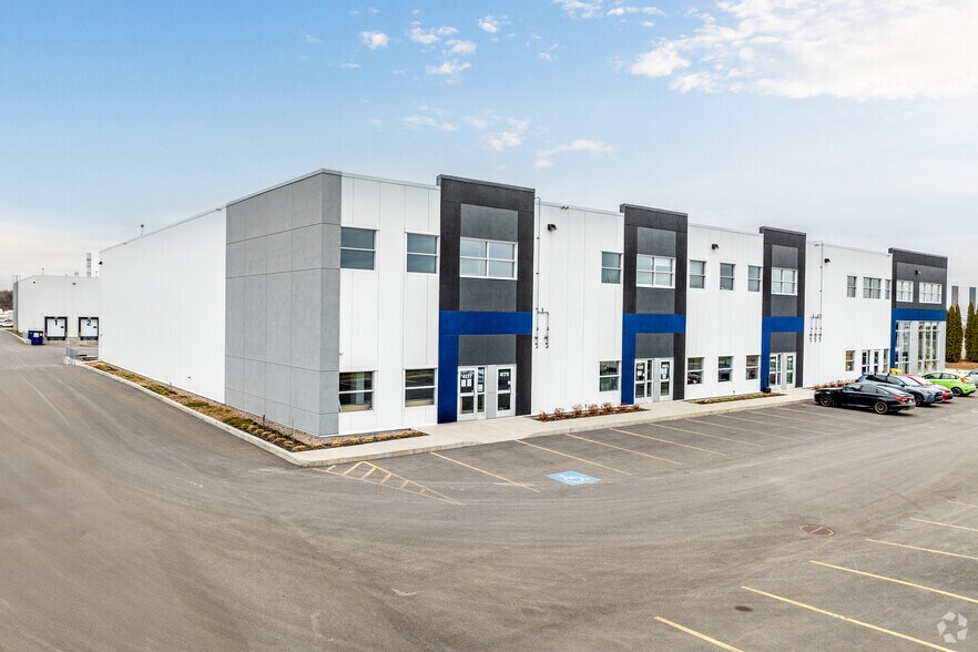 4177-4233 Rue Marcel Lacasse, Boisbriand, QC à louer - Photo de l’immeuble – Image 3 sur 19