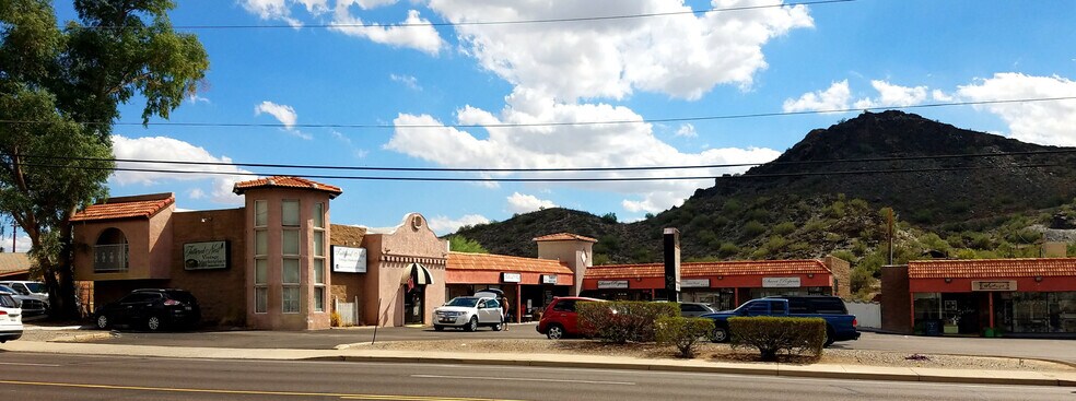 11649 N Cave Creek Rd, Phoenix, AZ à louer - Photo de l’immeuble – Image 3 sur 3