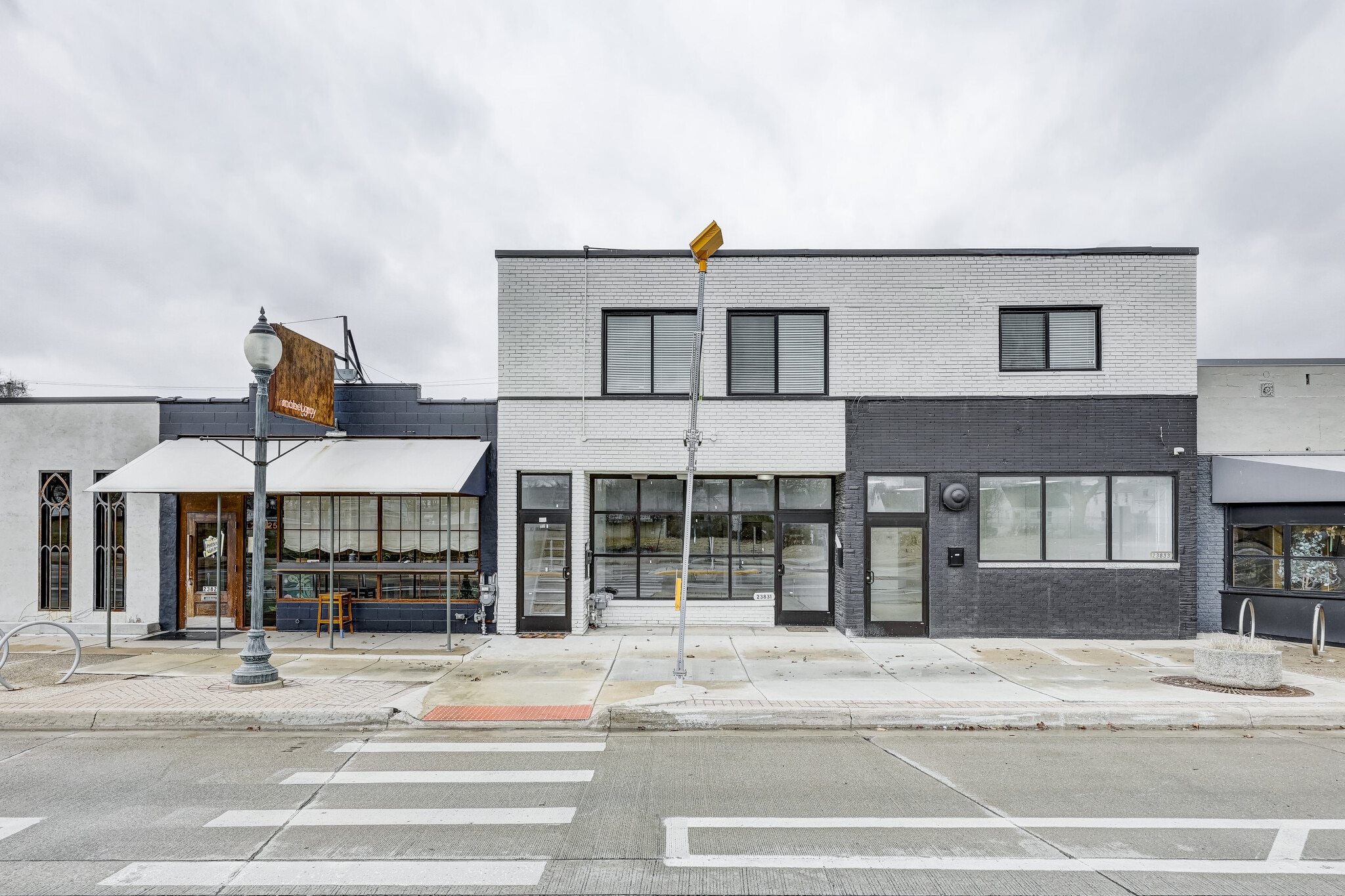 23831-23833 John R Rd, Hazel Park, MI à louer Photo principale– Image 1 sur 15