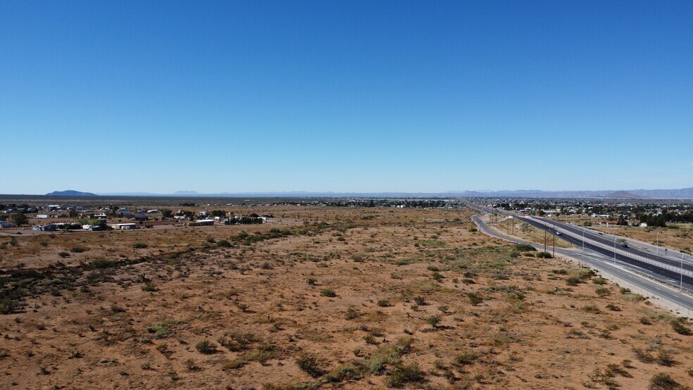 10600 Bataan Memorial, Las Cruces, NM à vendre - Photo de l’immeuble – Image 2 sur 12