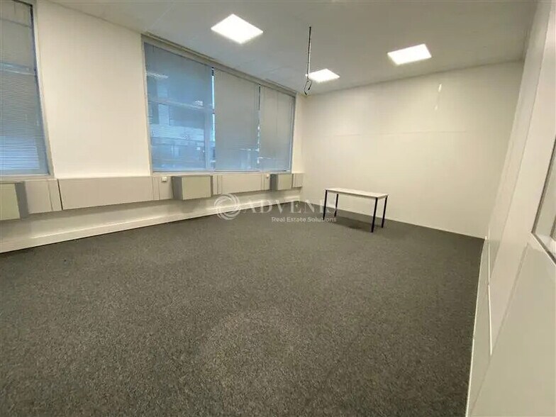 Bureau dans Noisy-le-Grand à louer - Photo de l’immeuble – Image 3 sur 8