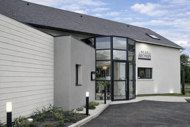 Plus de détails pour Local commercial à vendre