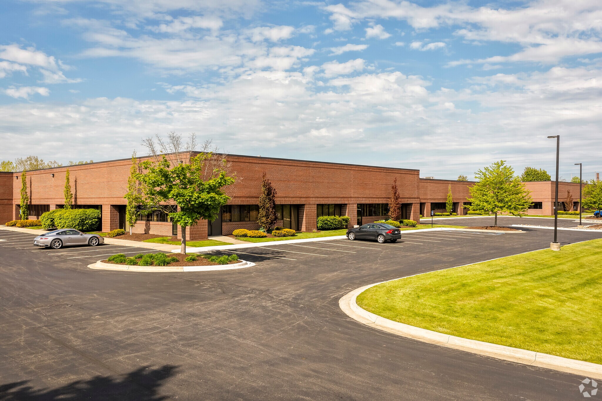 44696-44808 Helm St, Plymouth, MI à louer Photo principale– Image 1 sur 11
