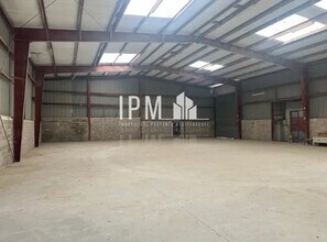 Local d'activités dans Aubagne à vendre Photo intérieure– Image 2 sur 9