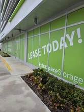 2915 NW 36th St, Miami, FL à louer Photo intérieure– Image 2 sur 4