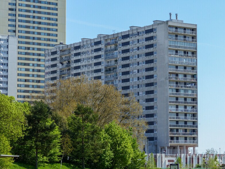 Immeuble residentiel dans Bagnolet à vendre - Photo de l’immeuble – Image 2 sur 5