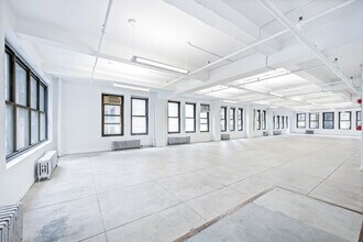 227-229 W 29th St, New York, NY à louer Photo intérieure– Image 1 sur 4