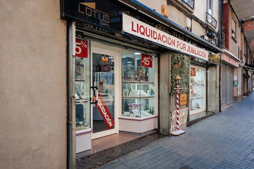 Carrer De La Mare De Déu De Lorda, Barcelone, Barcelona à louer - Photo de l’immeuble – Image 1 sur 2