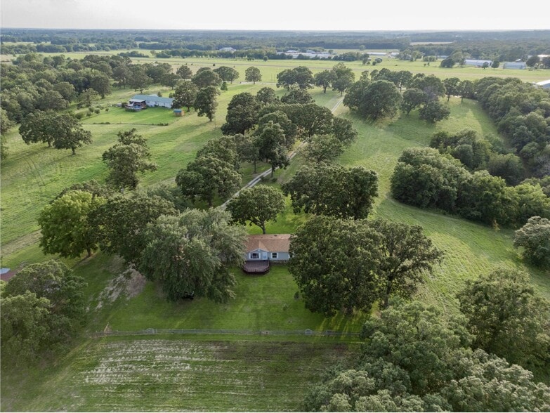 16325 S 1425 Rd, Stockton, MO à vendre - Aérien – Image 1 sur 23