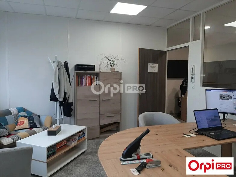 Bureau dans Romans-sur-Isère à louer - Photo intérieure – Image 2 sur 10