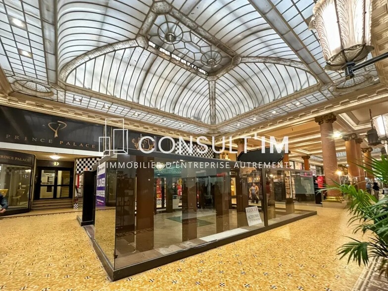 Local commercial dans Paris à louer - Photo de l’immeuble – Image 3 sur 5