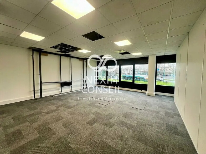 Bureau dans Gennevilliers à vendre - Photo de l’immeuble – Image 3 sur 9