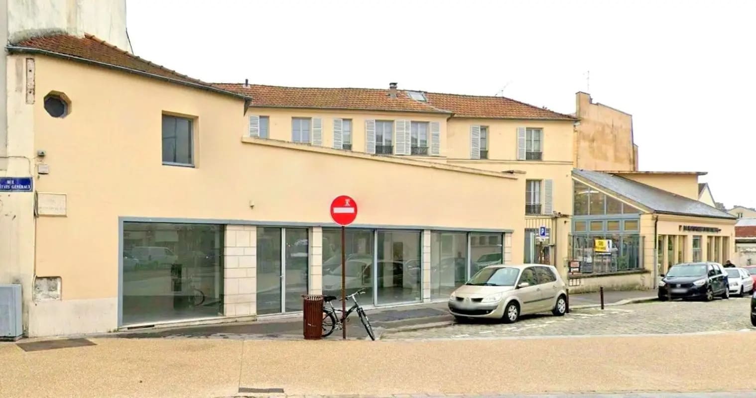 Local commercial dans Versailles à louer Photo de l’immeuble– Image 1 sur 8