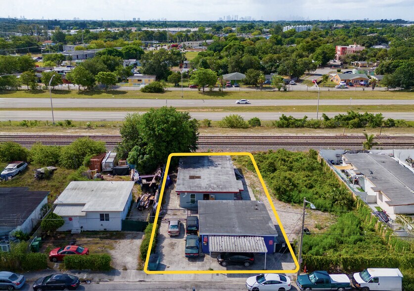 2304 Ali Baba Ave, Opa Locka, FL à vendre - Photo de l’immeuble – Image 2 sur 16