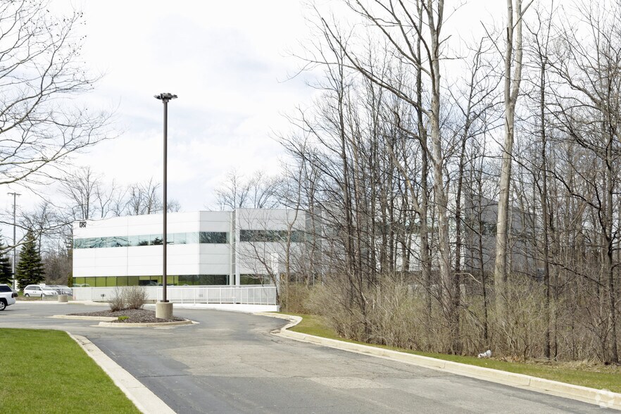 1787 Grand Ridge Ct NE, Grand Rapids, MI à vendre - Photo de l’immeuble – Image 3 sur 7