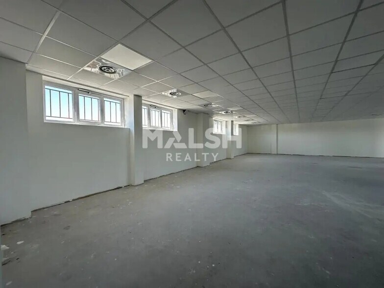Bureau dans Villefranche-sur-Saône à louer - Photo de l’immeuble – Image 3 sur 10