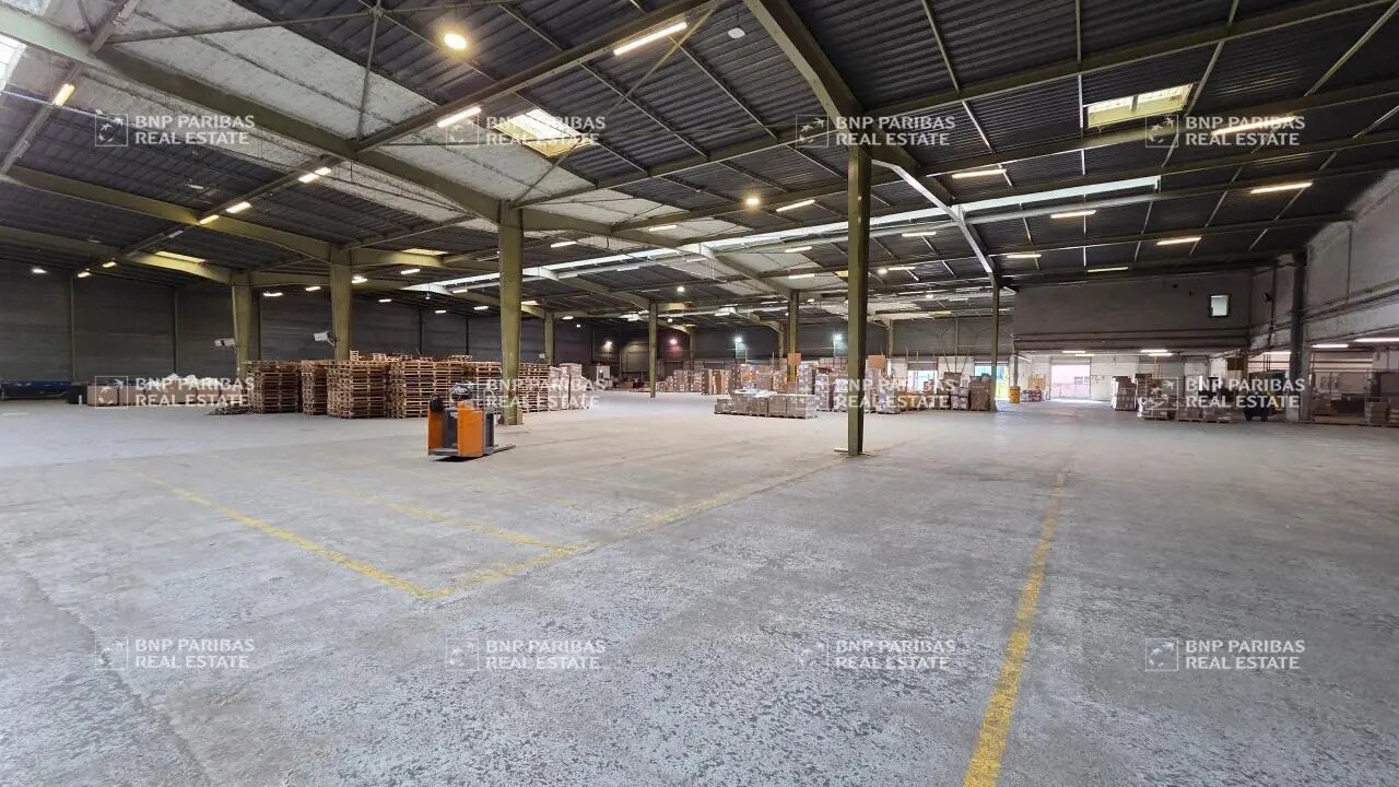 Local d’activités dans Chennevières-sur-Marne à louer Photo de l’immeuble– Image 1 sur 14