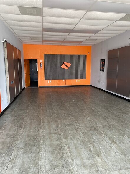 12805 Cullen Blvd, Houston, TX à louer - Photo de l’immeuble – Image 3 sur 13