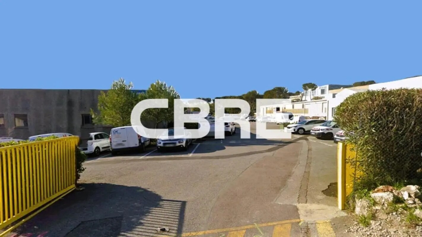 Local d’activités dans à louer Photo de l’immeuble– Image 1 sur 10