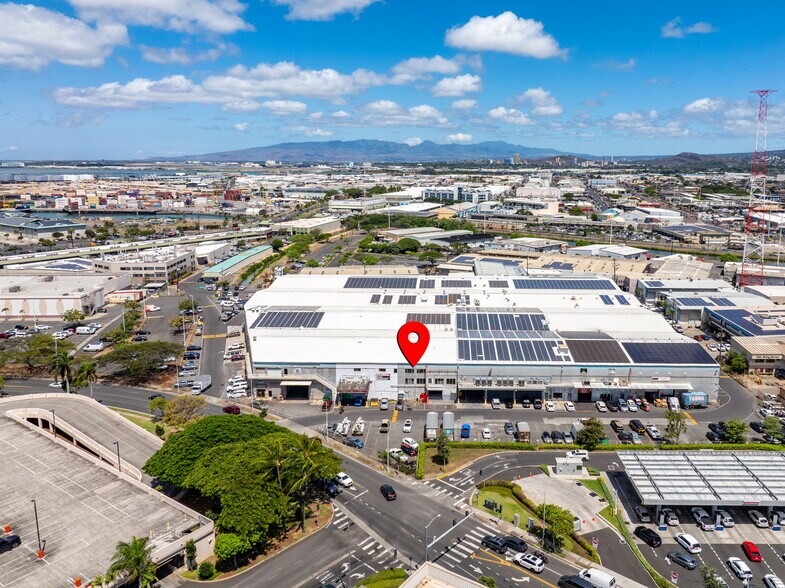 500 Alakawa St, Honolulu, HI à louer - Photo de l’immeuble – Image 3 sur 15